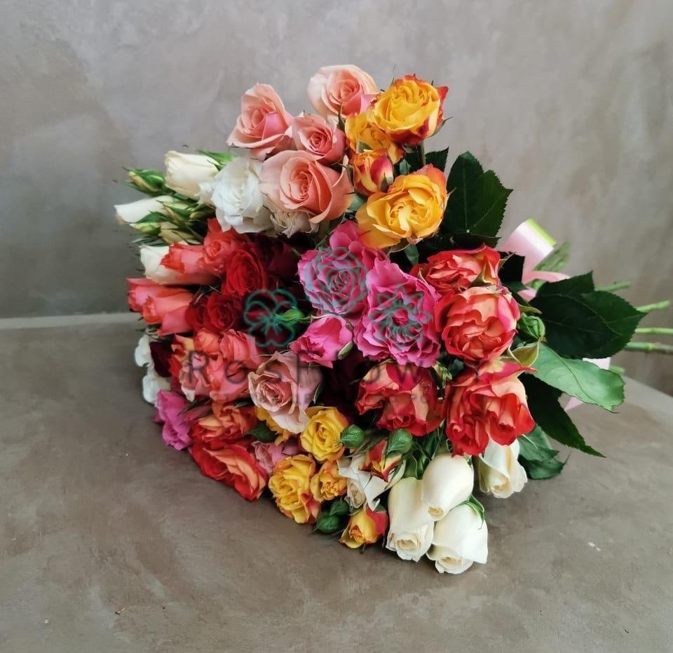Букет цветов из: Розы в Ромашково
