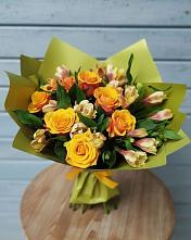 Букет цветов из:  Альстромерии и Розы в Ромашково