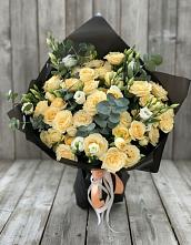Букет цветов из:  Розы и Лизиантусы #REPLACE_PRED# Ромашково