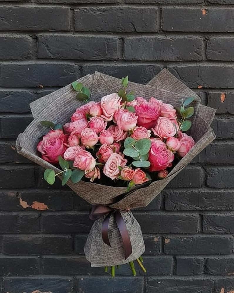 Букет цветов из: Розы в Ромашково