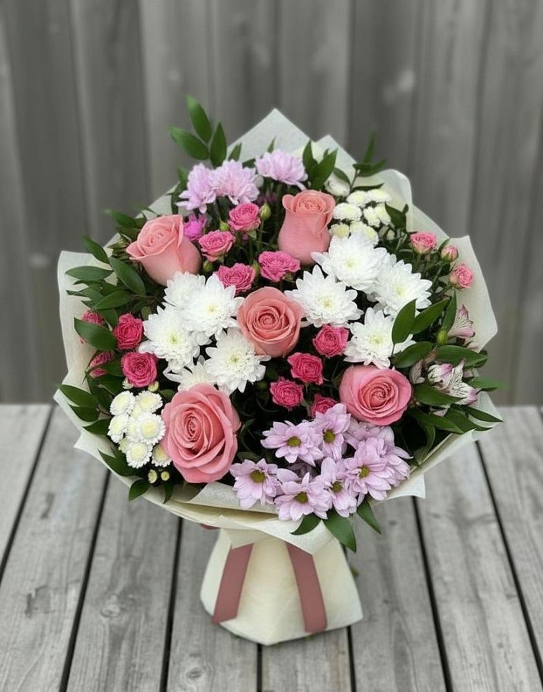 Букет цветов из: Альстромерии, Гвоздики, Розы и Хризантемы в Ромашково