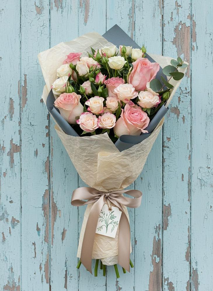 Букет цветов из: Розы в Ромашково