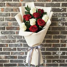 Букет цветов из:  Розы в Ромашково