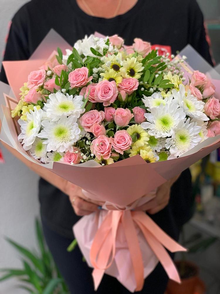 Букет цветов из: Розы и Хризантемы в Ромашково