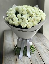Букет 35 Белых роз в Ромашково