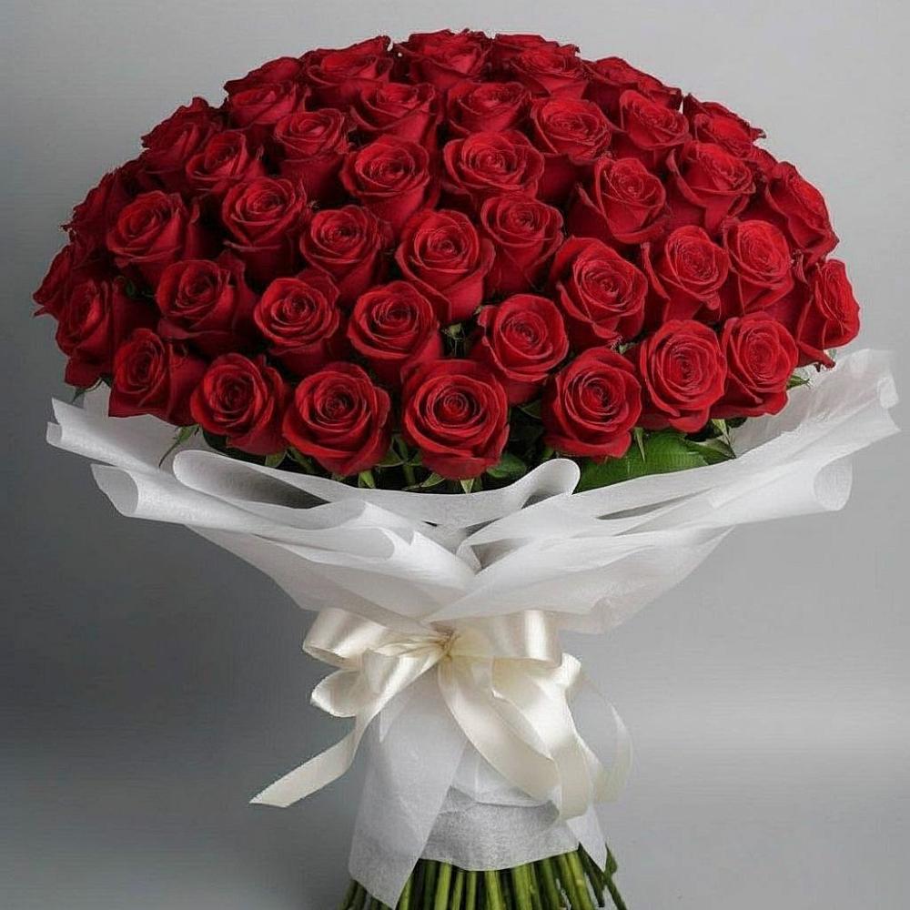 Букет 101 Красная роза Блэк Мэджик в Ромашково