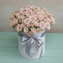 Цветочная композиция из Розы в шляпной коробке #REPLACE_PRED# Ромашково