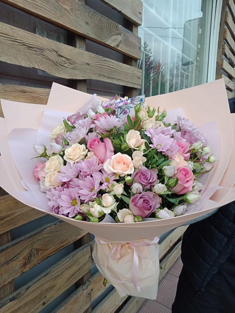 Букет цветов из: Розы и Хризантемы в Ромашково