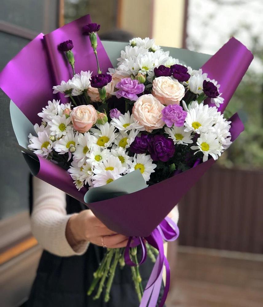 Букет цветов из: Хризантемы, Гвоздики и Розы в Ромашково