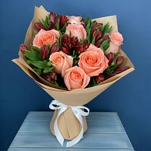 Букет цветов из:  Розы и Альстромерии в Ромашково