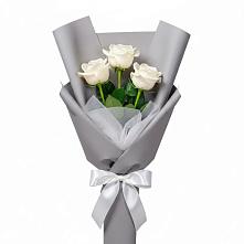 Букет 3 белые розы #REPLACE_PRED# Ромашково