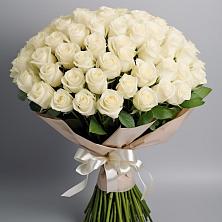 Букет 101 беля роза Белоснежка в Ромашково