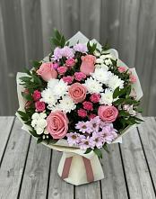 Букет цветов из:  Альстромерии, Гвоздики, Розы и Хризантемы в Ромашково