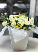 Цветочная композиция из Розы  в Ромашково