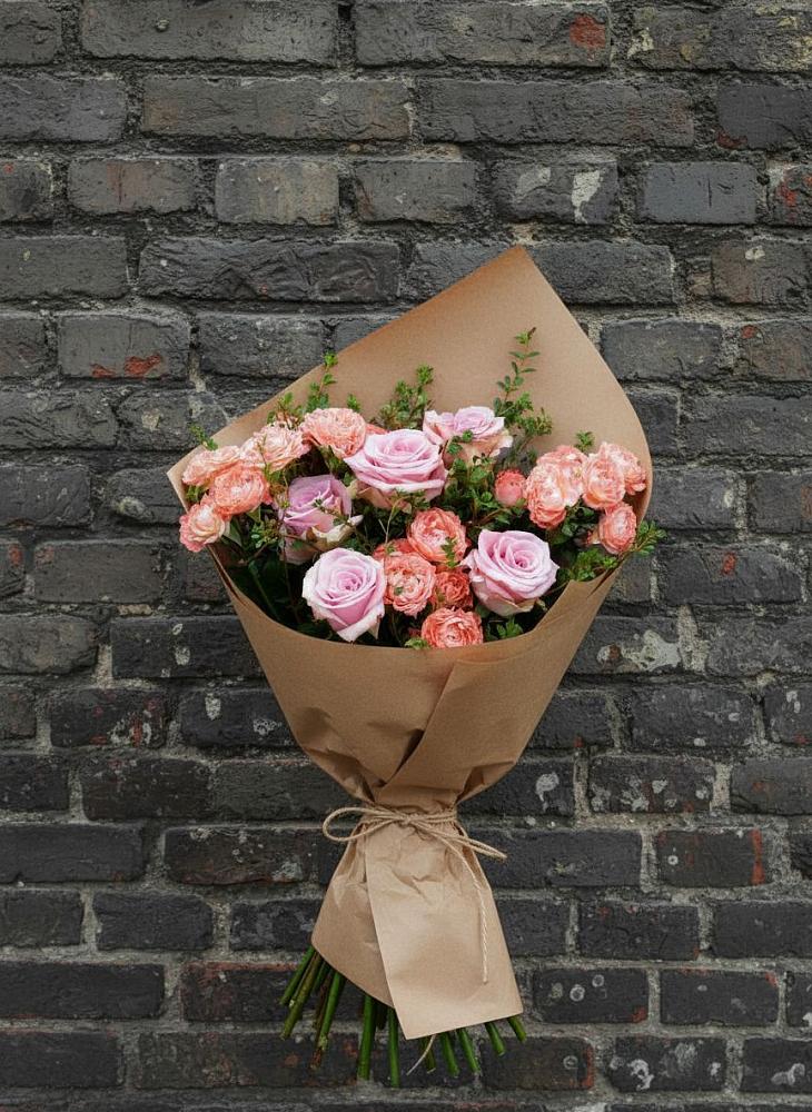 Букет цветов из: Розы в Ромашково