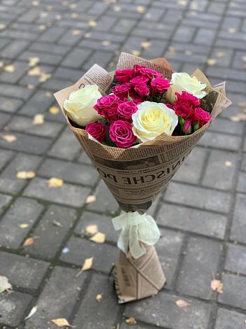Букет цветов из: Розы в Ромашково