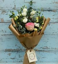 Букет цветов из:  Розы и Лизиантусы в Ромашково
