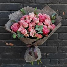 Букет цветов из:  Розы в Ромашково