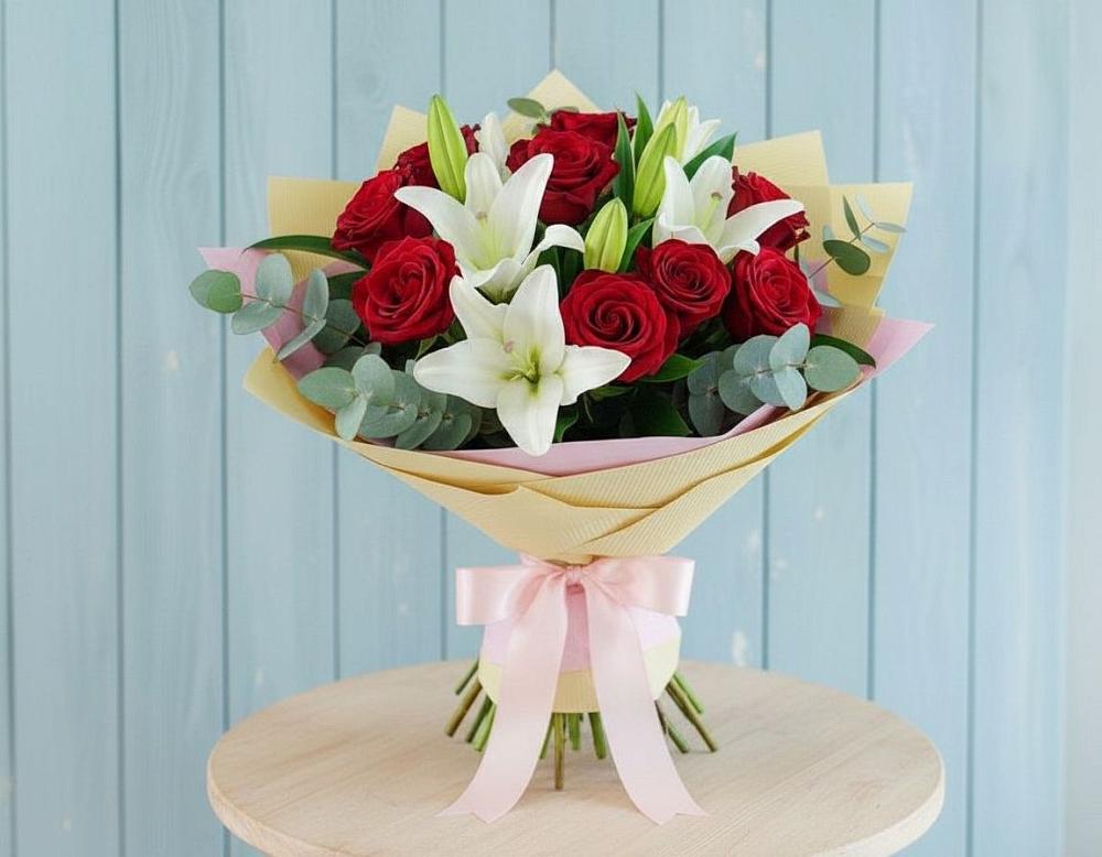Букет цветов из: Лилии и Розы в Ромашково